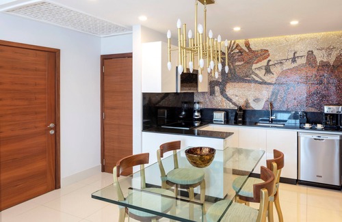 El Tezal Hotel | Incredible 2-bedroom. Inspiring location indoors and out. Garza Blanca Cabo.