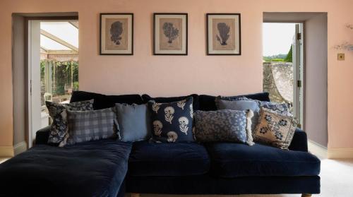 Painswick Casa | Incredible Church Views from Beautiful Cottage