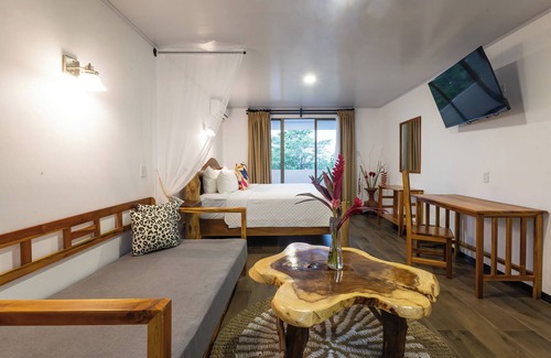 Manuel Antonio Hotel | Incredible Deluxe King Vacation Rental Near Manuel Antonio National Park!
