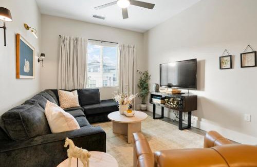 Golden Casa | Incredible Golden Location Close to Red Rocks and School of Mines