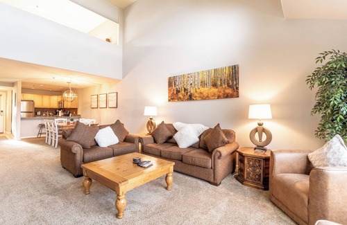 Frisco Apartamento | Incredible Lake Views, On Lake & Recpath, Skiing Nearby, Balcony by Summit County Mountain Retreats