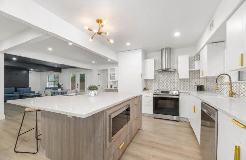 Dallas Casa | Incredible Modern 4 Bedroom