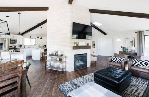 Flagstaff Cabina | Incredible Mountain Views! Flagstaff home in Continental Country Club Sleeps 12
