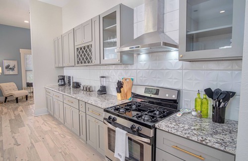 Near East Side Apartamento | Incredible New 3br/2ba Near Downtown