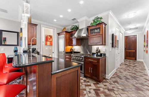 Baytowne Wharf Condominio | Incredible NOLA-Inspired Condo in Baytowne Wharf!