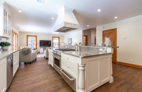 Graton Casa | Incredible Sebastopol Estate Surrounded by Vineyards