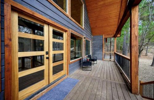 Pickens Casa | Incredible Spacious Cabin Surrounded by Nature for an Amazing Escape for the Whole Family in Broken Bow, Oklahoma