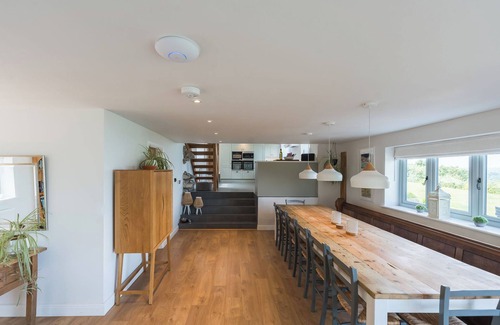 Pentraeth Casa | Incredible stay overlooking Red Wharf By sleeping up to 18 guests with hot tub & garden lounge area