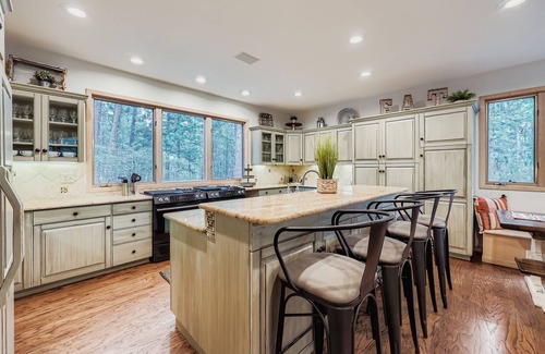 Colorado Springs Casa | Incredible Views ~ 6BR ~ Sleeps 20 + Hot Tub, Game Room, Theatre, Gym
