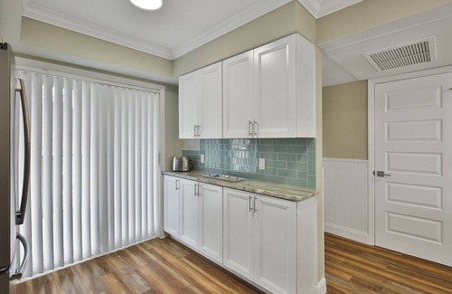 Folly Field Condominio | ** INCREÍBLEMENTE MEJORADO-COMPLETAMENTE RENOVADO-¡ALQUILER DE PLAYA DE LUJO EN LA PARTE SUPERIOR DE LA LÍNEA!