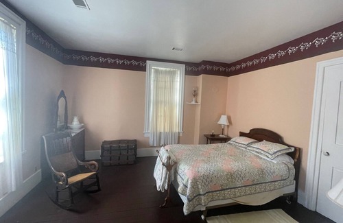 Girard Otro | Incredibly Unique Two Bedroom Historic Farmhouse