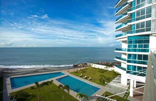 Nueva Gorgona Apartamento | Increible Apartamento frente al mar en ph royal palm nueva Gorgona
