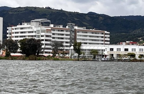 Duitama Apartamento | Increible vista al lago! / Incredible front view of the lake!