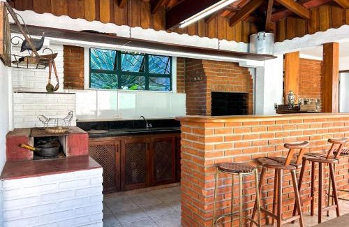 Ibiuna Casa | Incrivel casa com lazer completo e WiFi -Ibiuna SP