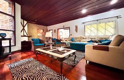 Ibiuna Casa | Incrivel casa com lazer completo e WiFi -Ibiuna SP