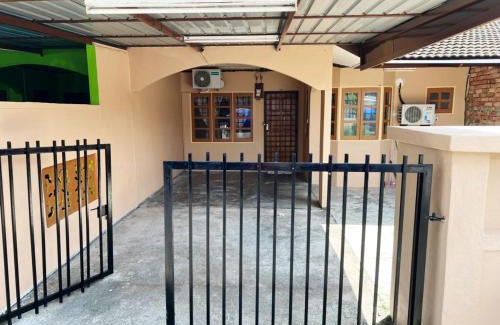 Taman Mawar Casa | Indah Homestay, Pasir Gudang Johor
