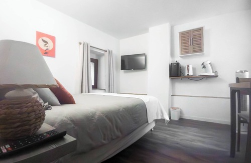 Montpezat-sous-Bauzon Cama Y Desayuno | Independent room with private bathroom