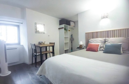 Montpezat-sous-Bauzon Cama Y Desayuno | Independent room with private bathroom