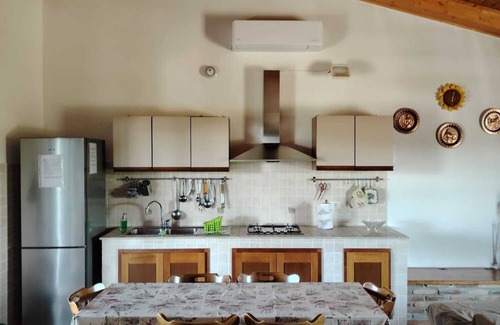 San Vito Chietino Cabaña | Casa rural en el campo cerca del mar.