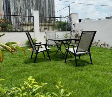 Noida Complejo | Independent House with Garden