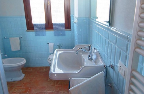 Stacciola Casa | Casa independiente con piscina SPA en el corazón de la región de Marche, a un paso del mar.