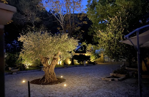 Cers Casa | Independent suite- Ground floor of our family home in the middle of a vineyard
