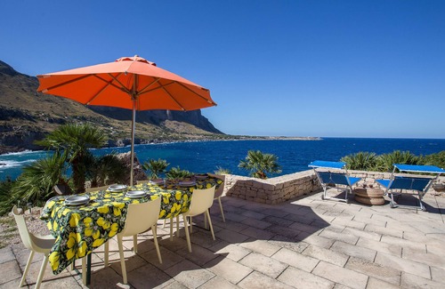 Zarbo di Mare Villa | VILLA INDEPENDIENTE RODEADO DE ZONA DE RESERVA EL PARQUE Firriato