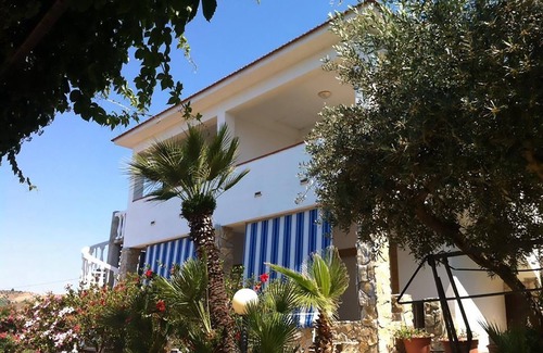 San Giorgio Villa | Villa independiente con hermoso jardín amueblado Septiembre 280Euro semana