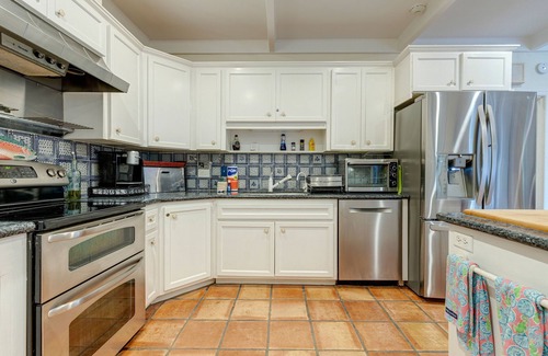 Johns Island Casa | Indian Harbor Haven | Water house in Vero Beach with water views & patio
