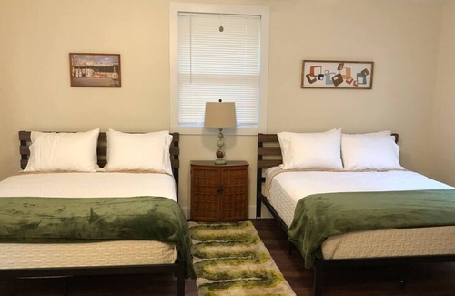 Dahlonega Casa | Indian Hills Retro Motel Suite E