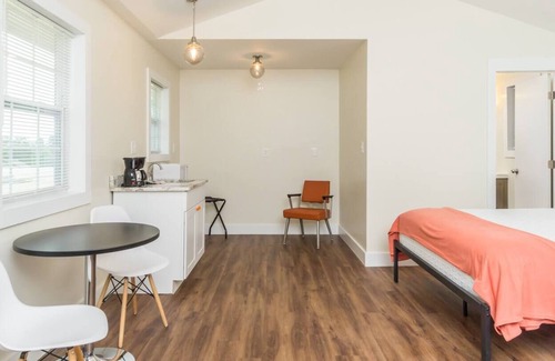 Dahlonega Casa | Indian Hills Retro Motel Suite K
