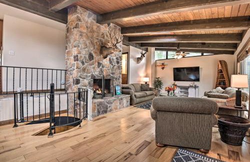 Indian Lake Casa | Indian Lake Retreat with Wet Bar and Covered Deck