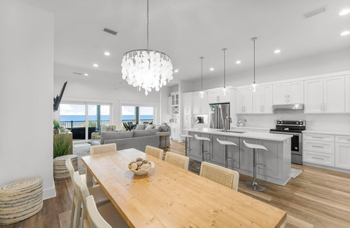 Indian Pass Casa | Indian Pass Beach House - Beachfront, Private Pool, Pet Friendly, Sleeps 12