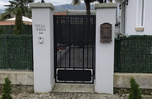 Poo Casa | Villa rosa bella casatipo indiano