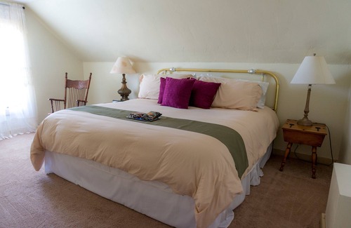 Antonito Cama Y Desayuno | Indiana Jones Bed & Breakfast