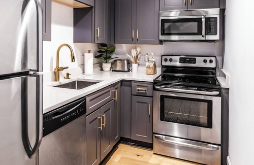 Downtown Charleston Apartamento | Indigo Suite at 360 King