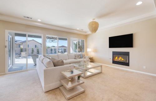 Terra Lago Casa | Indio Echo AvantStay Terra Lago Retreat Pool Firepit Outdoor Kitchen