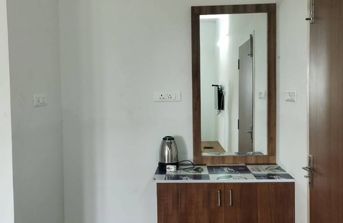 Kodaikanal Cabaña | Indipendent villa with a beautiful view of the city and the forest.