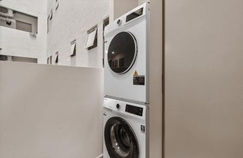 Taman Pertama Apartamento | IndoChina 3BR MVertica near MRT by RumaBnB