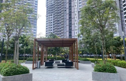 Taman Pertama Apartamento | IndoChina 3BR MVertica near MRT by RumaBnB