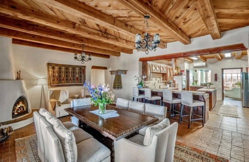 La Cienaga Casa | Indoor heated pool minutes to downtown Santa Fe