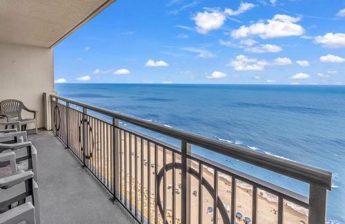 Myrtle Beach Apartamento | Indoor HotTub - Heated Pool - LazyRiver - King Bed