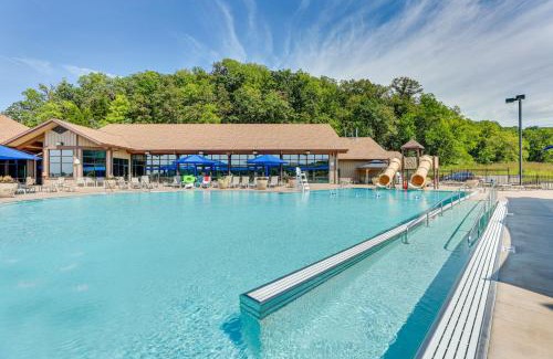 The Galena Territory Casa | Indoor Pool Access and Deck Galena Family Getaway!