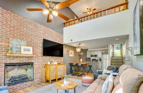 The Galena Territory Casa | Indoor Pool Access and Deck Galena Family Getaway!
