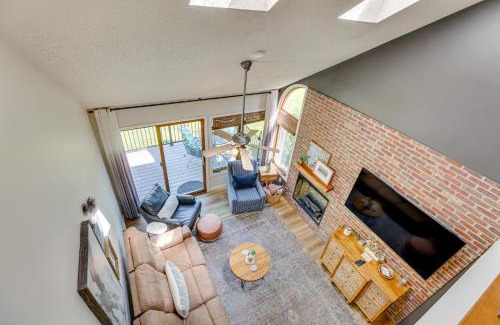 The Galena Territory Casa | Indoor Pool Access and Deck Galena Family Getaway!