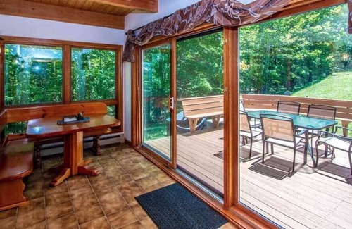 Madison Villa | Indoor Pool and Sauna, Dog and Family Friendly