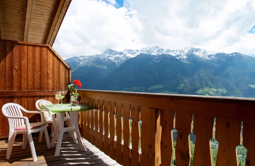 Sluderno Apartamento | Apartamento con piscina cubierta para máx. 3 personas Vista panorámica de la ubicación única de Berge