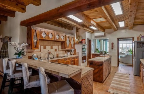La Cienaga Casa | Indoor Pool-Expansive Views- Minutes to the Plaza-Hacienda Tesoro Escondido!