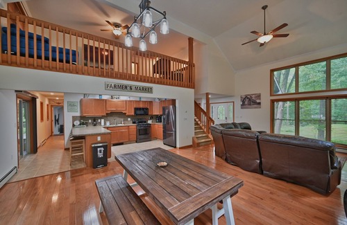 Gouldsboro Casa | 4BR Big Bass Lake house in Heart of Poconos. /HotTub/Beach/Lakes/Pools/GameRoom
