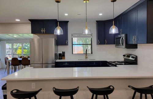 North Palm Beach Casa | Indulge in Florida's finest living! A dream awaits you in this beautiful home.